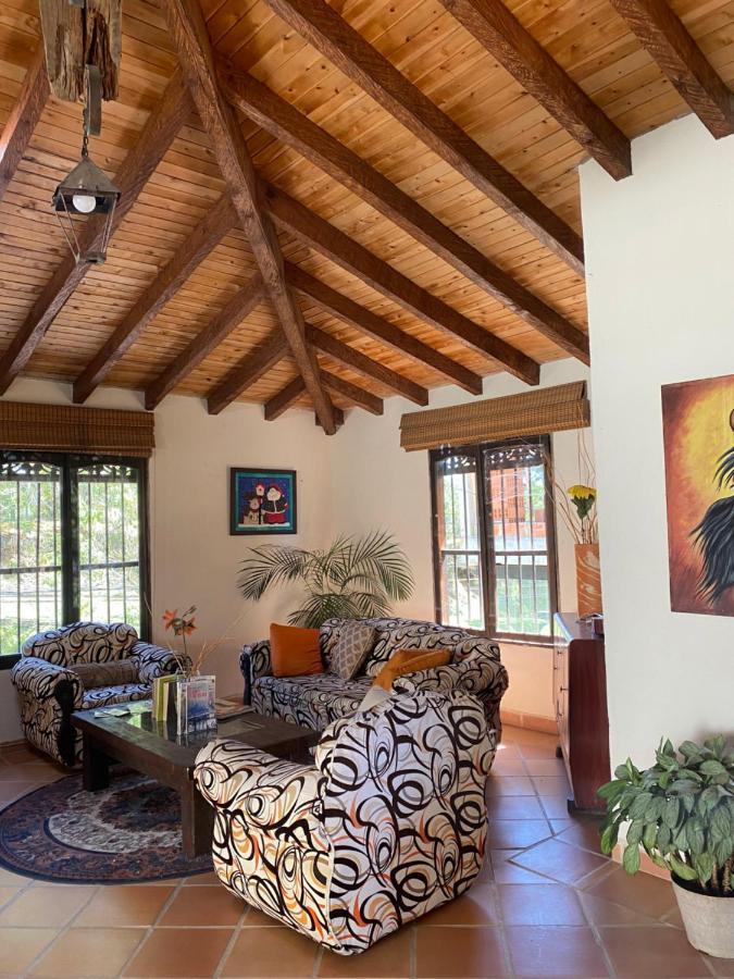 Oak Tree House ξενώνας Guatapé Εξωτερικό φωτογραφία