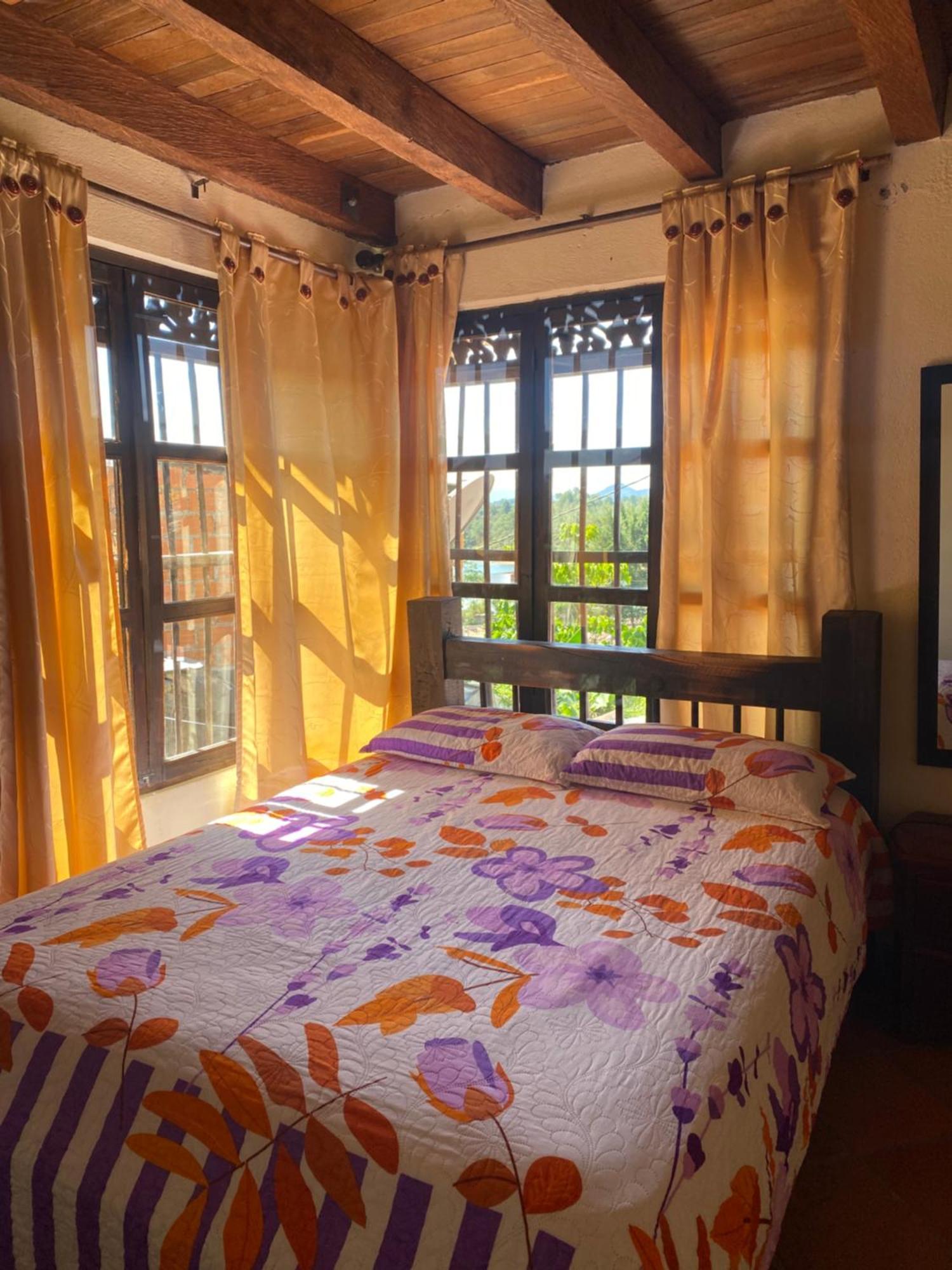 Oak Tree House ξενώνας Guatapé Εξωτερικό φωτογραφία
