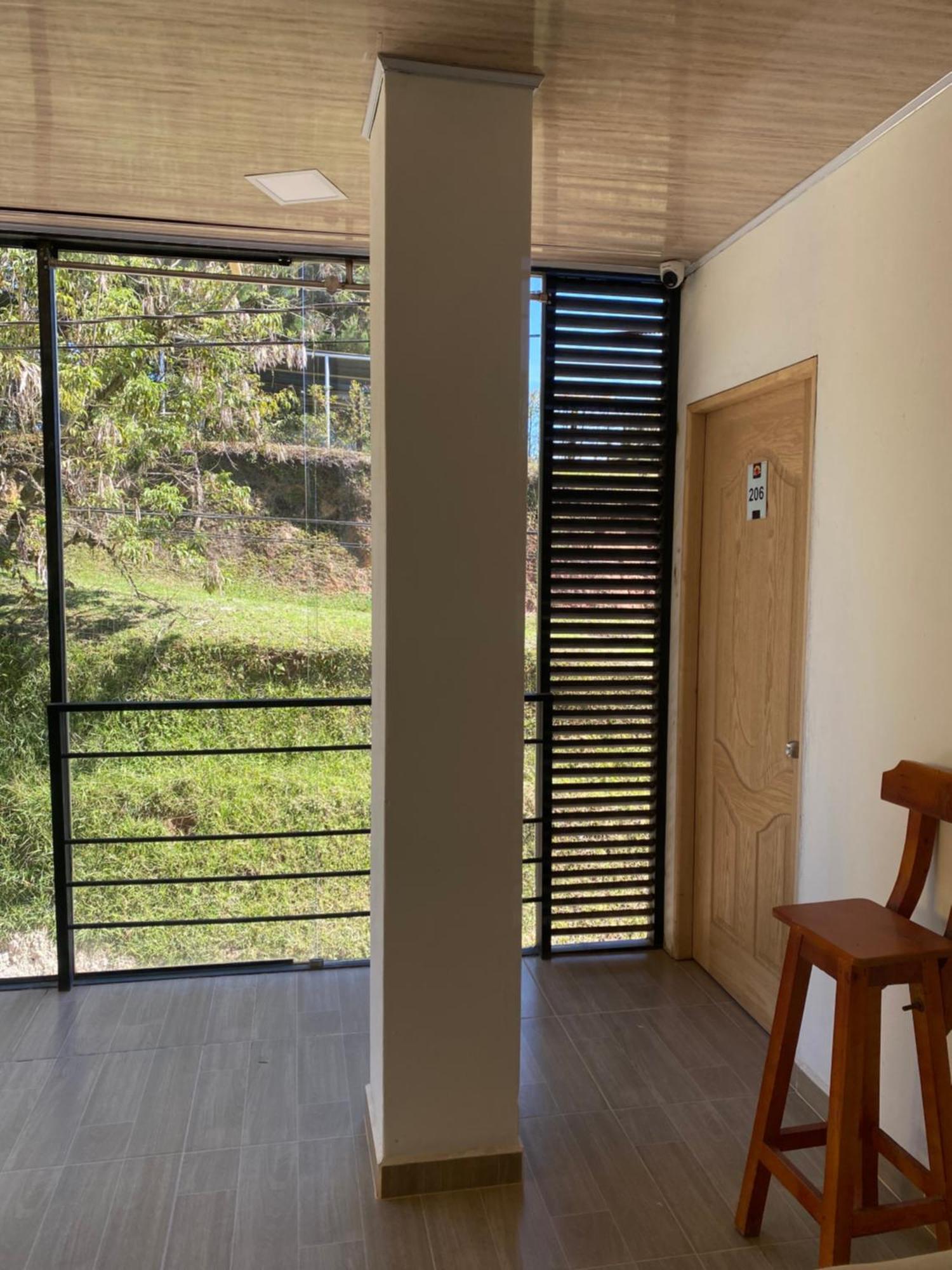 Oak Tree House ξενώνας Guatapé Εξωτερικό φωτογραφία